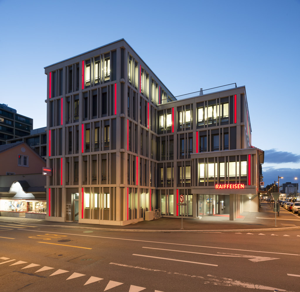 Der Hauptsitz der Raiffeisenbank Zürcher Oberland in Uster. (Stand: 2020)